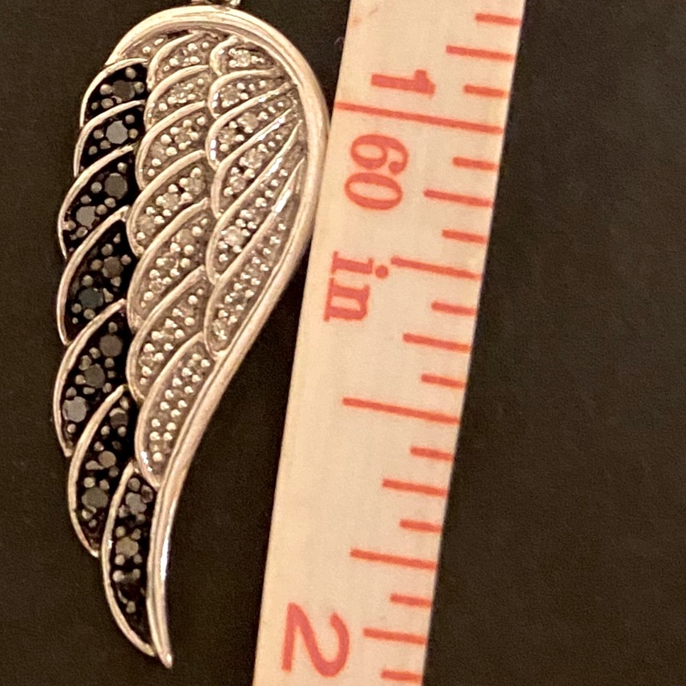 Natural Black spinel and sterling 925  Angel wing pendant - Picture 5 of 5